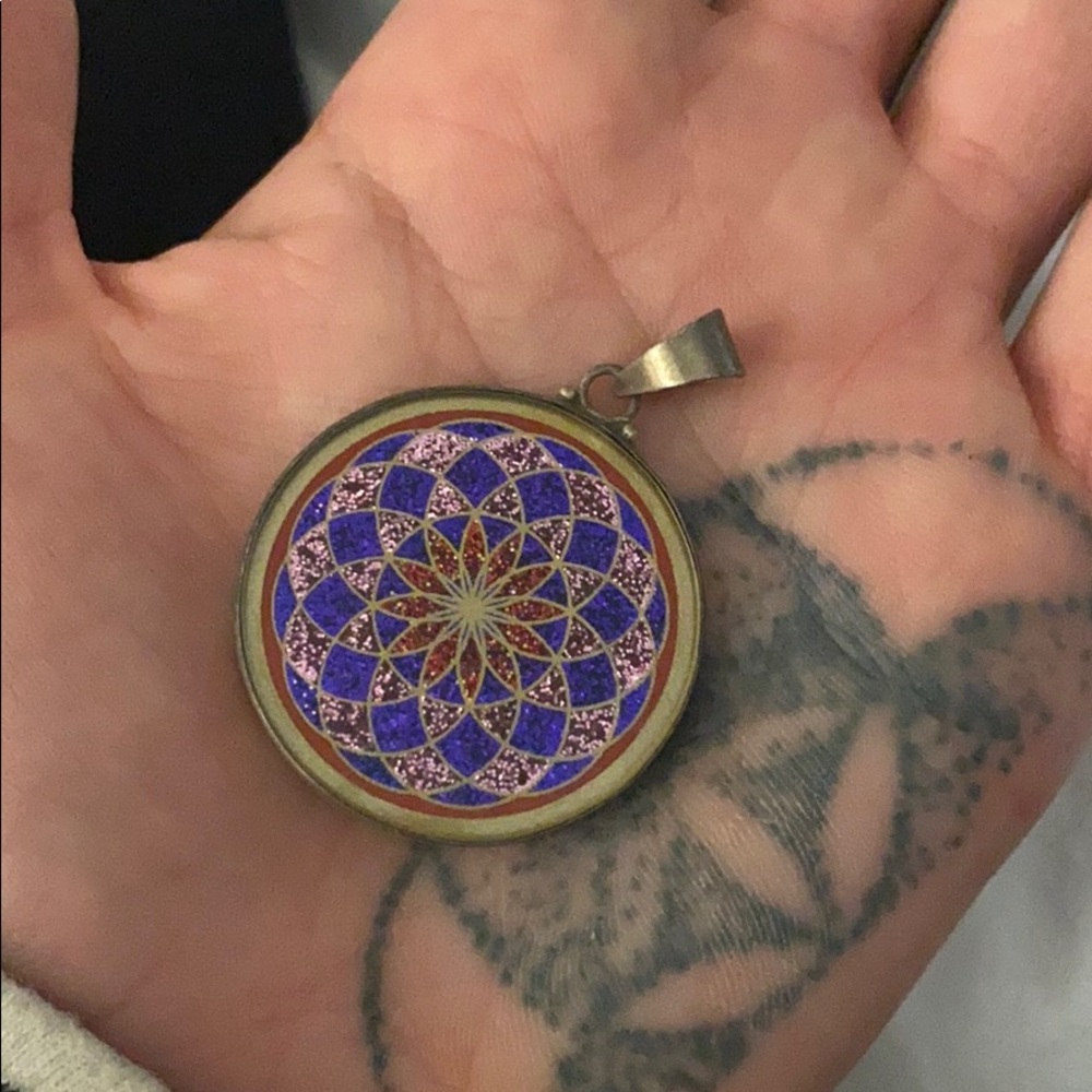 Crushed stone inlay & 925 silver pendant
